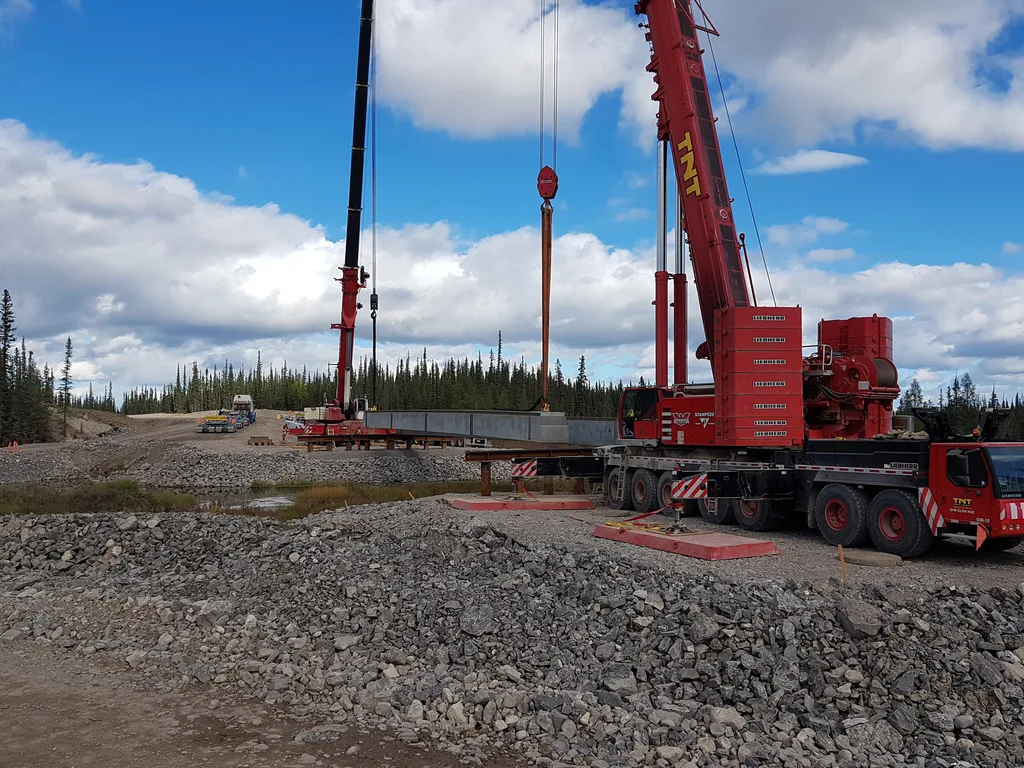 Crane Hoisting
