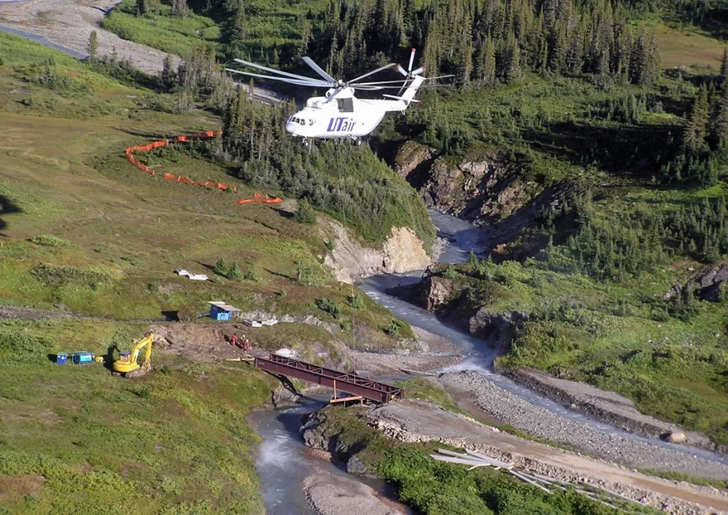 Helicopter lift- Galore Mining Bridge