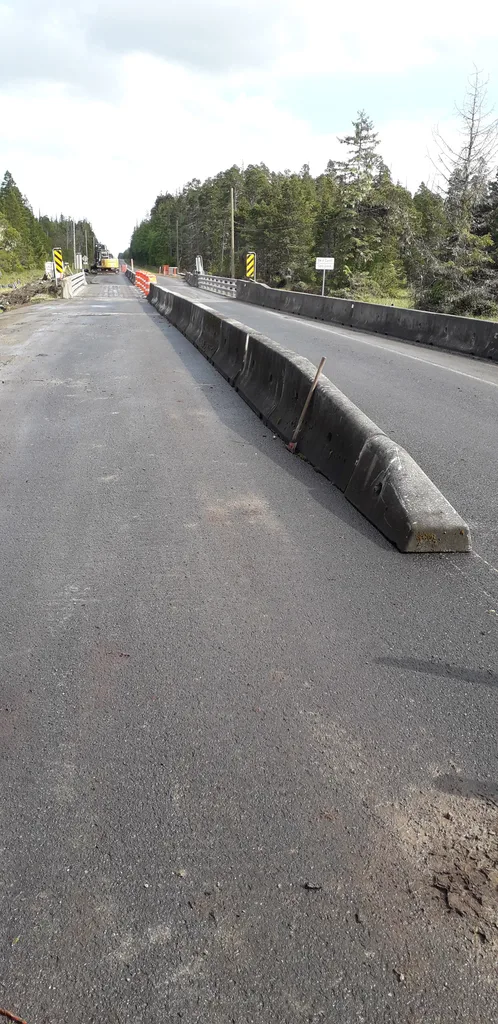 Paving - Geikie Bridge