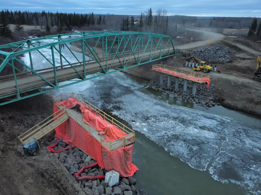 Construction- Redwillow River Bridge